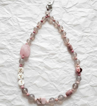 Rhodonit-Handyanhänger, rosa Kristall-Handykette, Edelstein für Selbstliebe, Heilstein für das Herz, Valentinstagsgeschenk, Geschenk für die beste Freundin, Geschenk für Selbstliebe